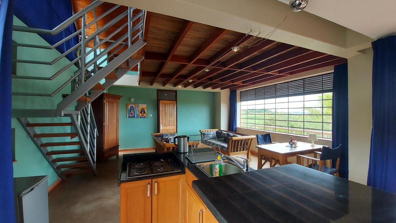 Yellow Haven Lodge Kampala Ngoại thất bức ảnh
