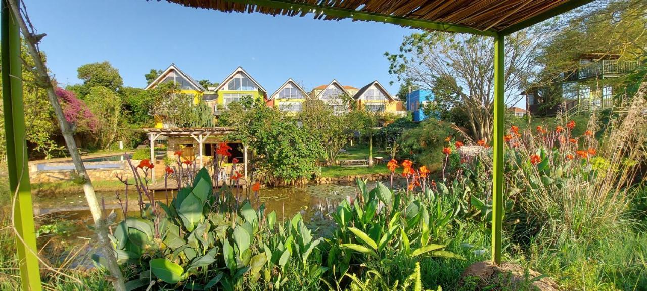 Yellow Haven Lodge Kampala Ngoại thất bức ảnh