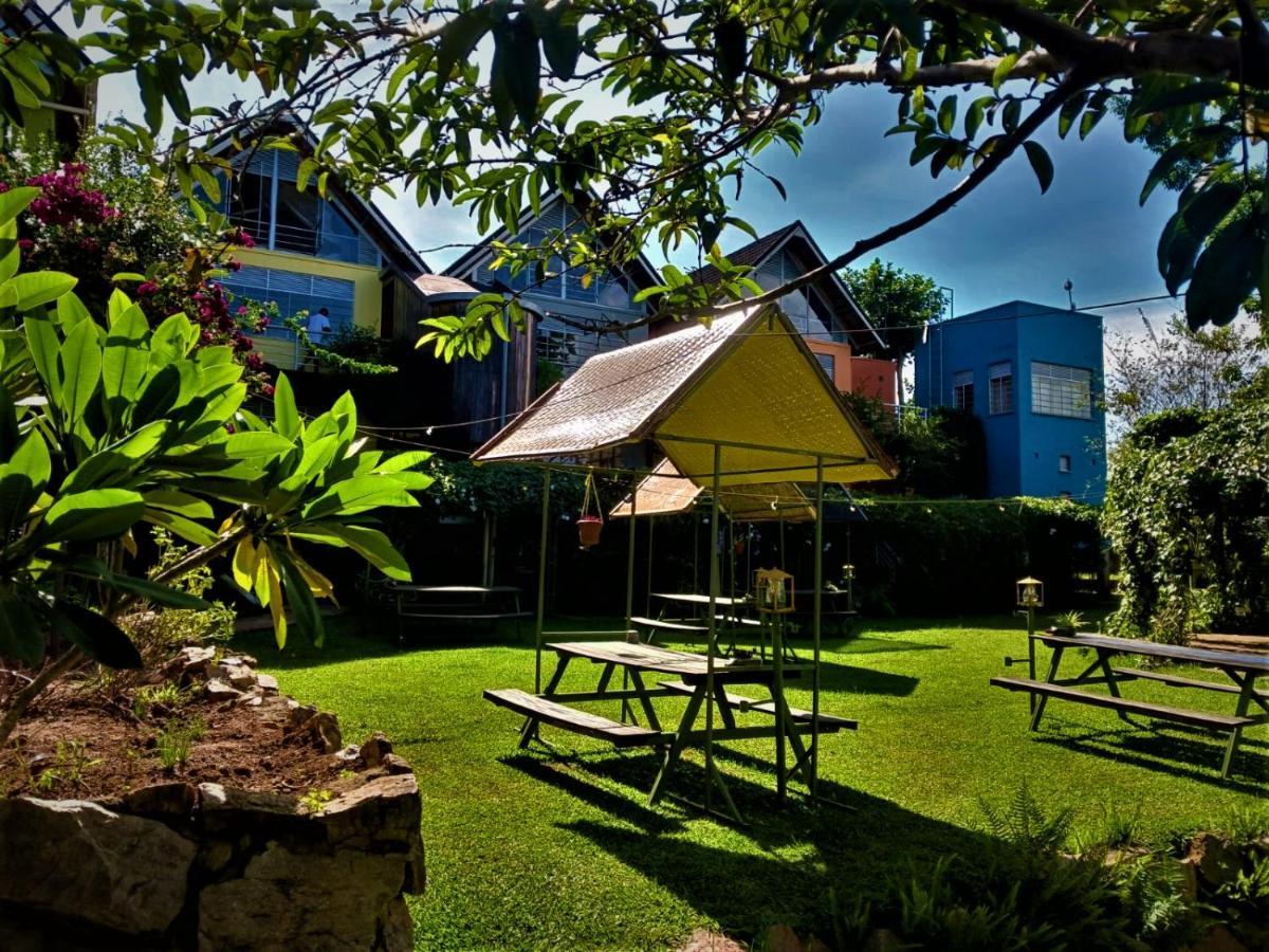 Yellow Haven Lodge Kampala Ngoại thất bức ảnh