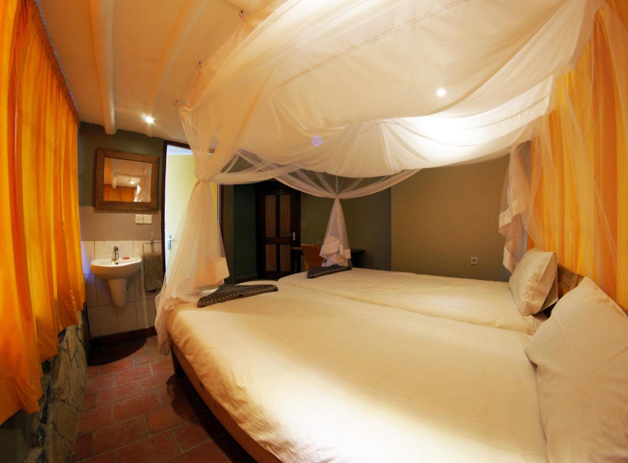 Yellow Haven Lodge Kampala Phòng bức ảnh