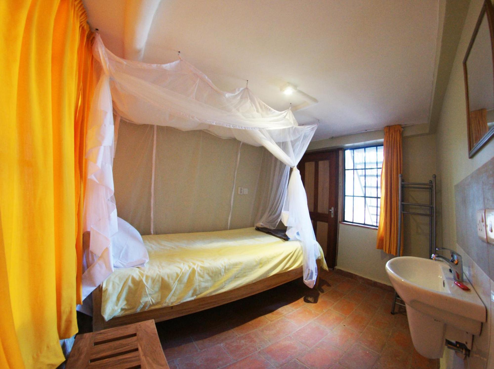 Yellow Haven Lodge Kampala Phòng bức ảnh