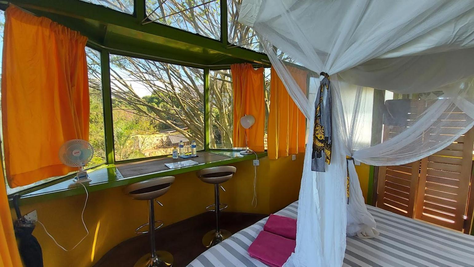 Yellow Haven Lodge Kampala Ngoại thất bức ảnh