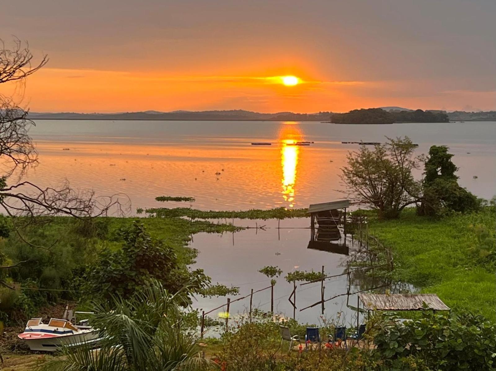Yellow Haven Lodge Kampala Ngoại thất bức ảnh